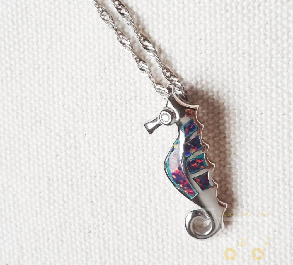 Lovely Sea Horse Necklace - WikiWii
