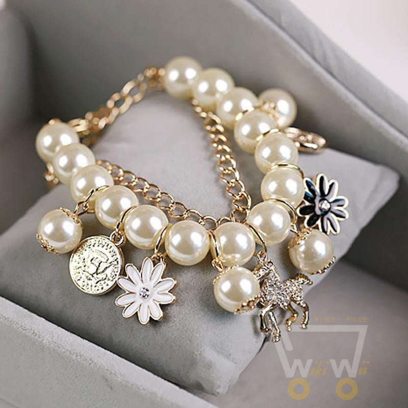 Acrylic Pearl Horse Bracelet - WikiWii