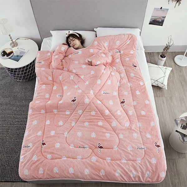 Winter Lazy Quilt With Sleeves - WikiWii