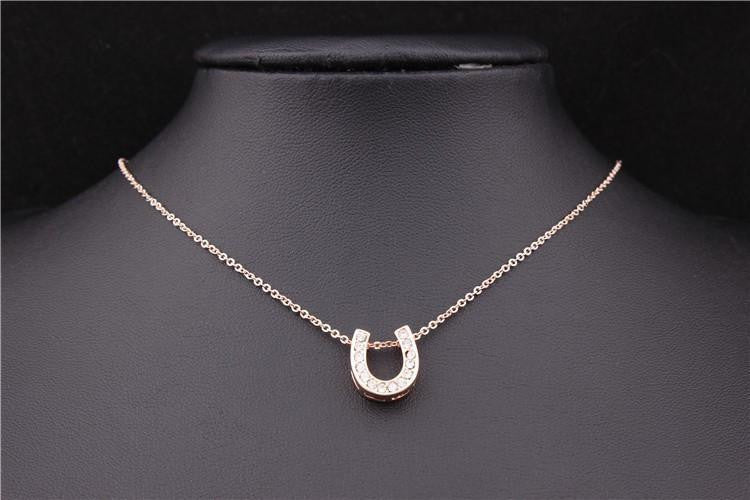 18K Gold Plated Horseshoe Necklace - WikiWii