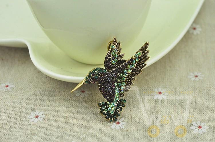 Antique Gold Hummingbird Brooch - WikiWii