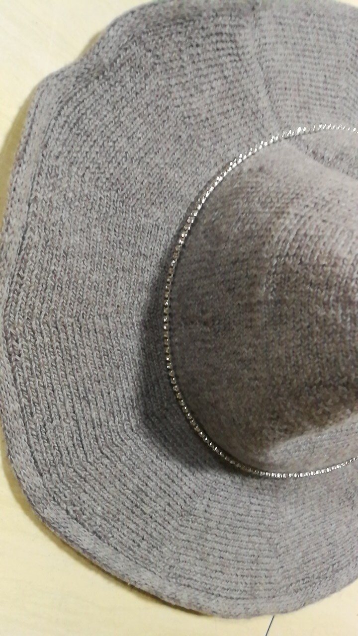 Rhinestones for your Witch hat- DIY - WikiWii