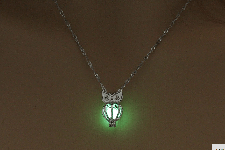 Glow in the dark owl necklace - WikiWii