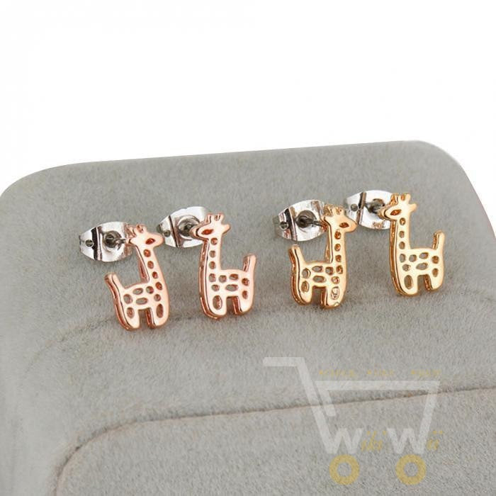 Cute Giraffe Shape Earring - WikiWii