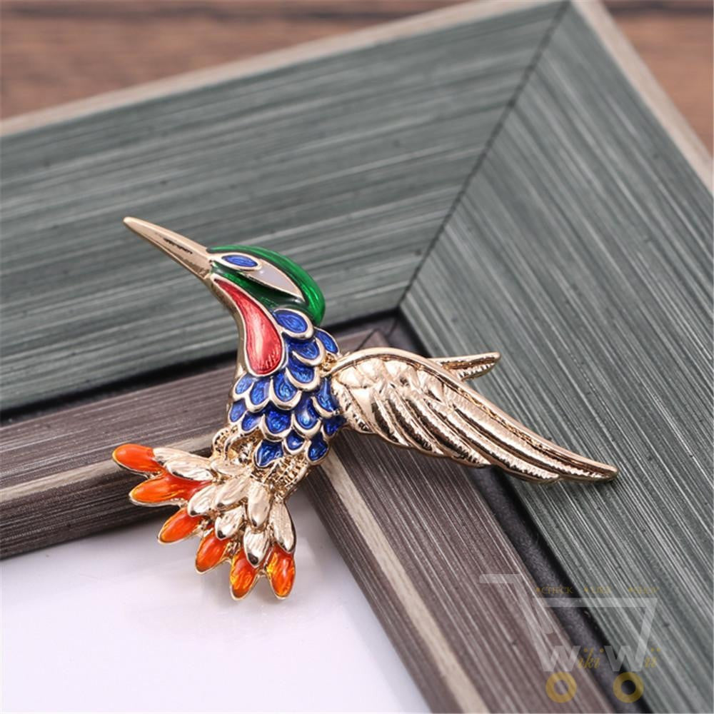 Cute hummingbird brooch - WikiWii