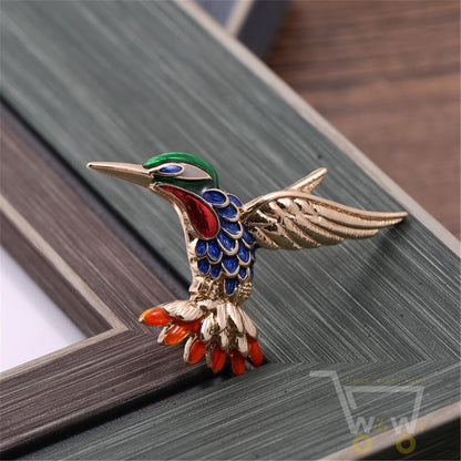 Cute hummingbird brooch - WikiWii