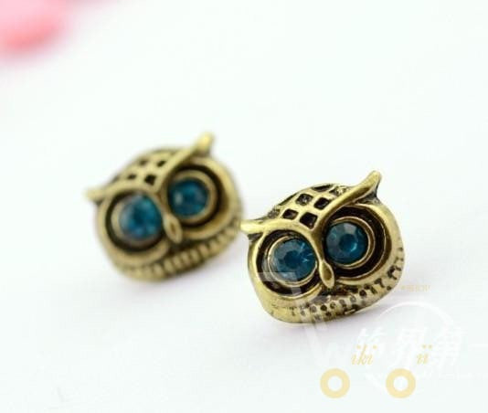 Cute Lovely Big Eye Owl Rhinestone Stud Earrings - WikiWii