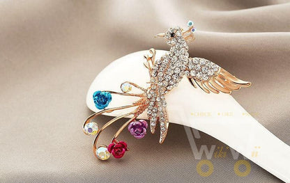 Elegant Hummingbird brooch - WikiWii