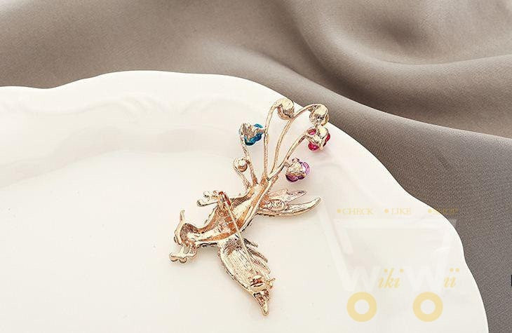 Elegant Hummingbird brooch - WikiWii