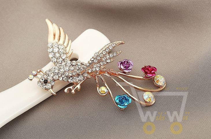 Elegant Hummingbird brooch - WikiWii