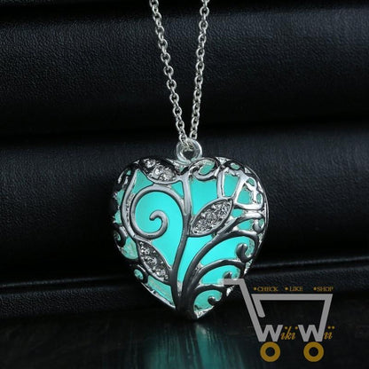 Glow In the Dark Heart Necklace - WikiWii