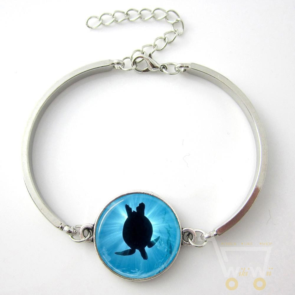 Glass Sea Turtle Bracelet - WikiWii