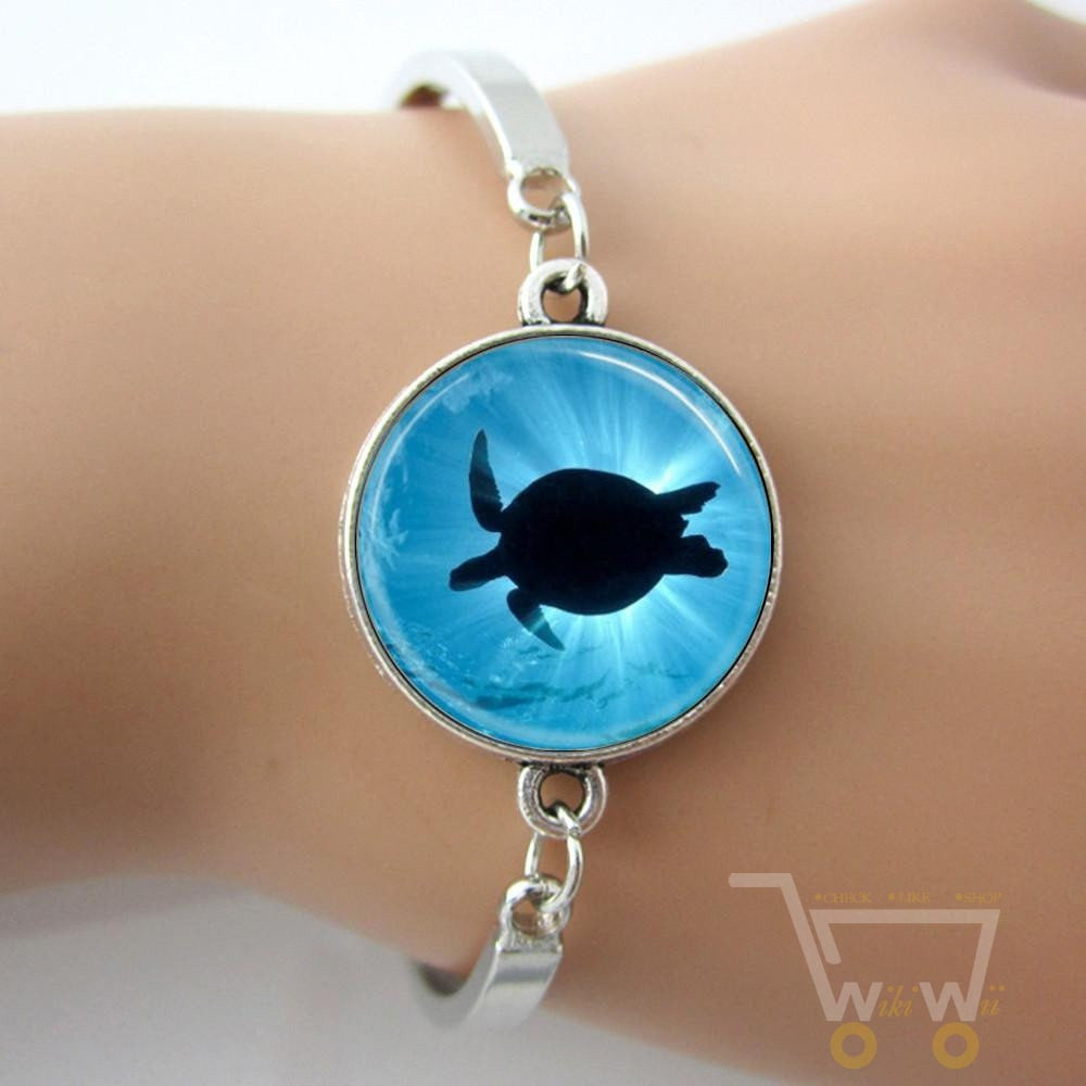 Glass Sea Turtle Bracelet - WikiWii