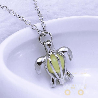 Glow in the Dark Sea Turtle Necklace - WikiWii