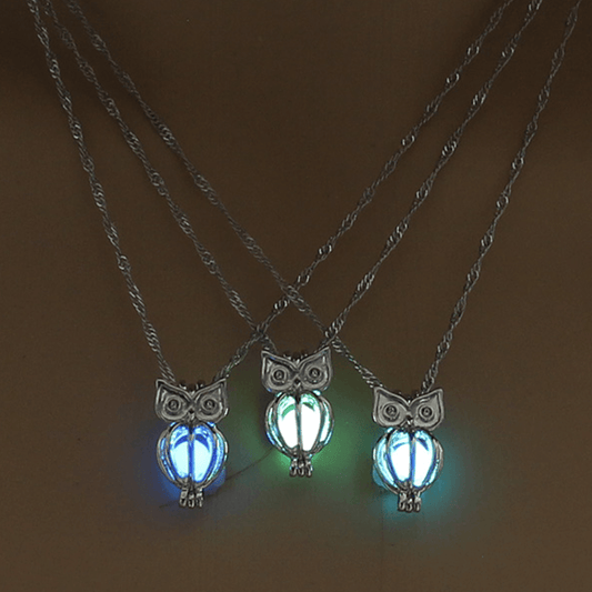 Glow in the dark owl necklace - WikiWii