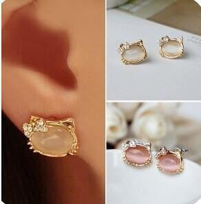 Hello Kitty With Crystal Bowknot Earrings - WikiWii