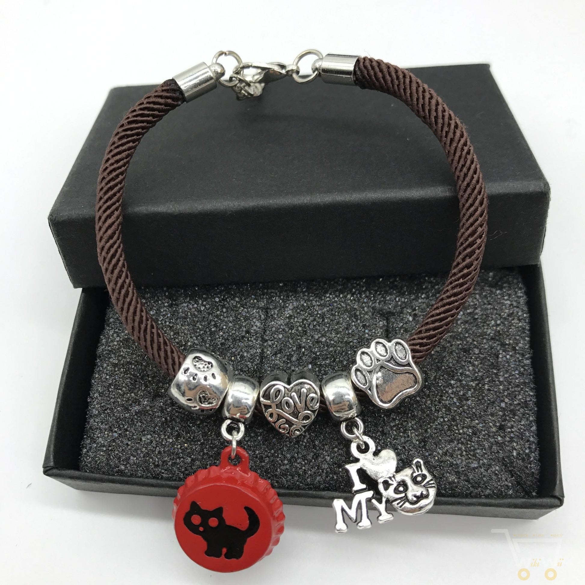 I love my cat bracelet - WikiWii