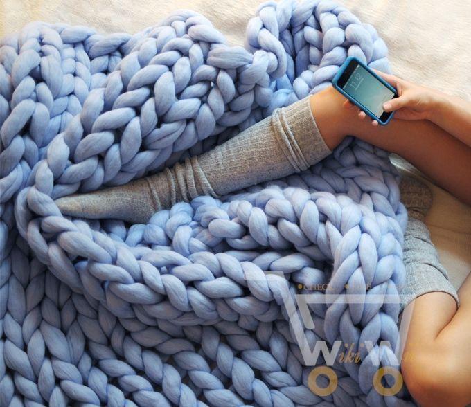 Handmade Knit Blanket - WikiWii