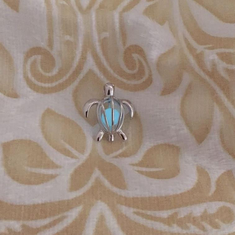 Sea Turtle Glowing Stone Pendant Necklace - WikiWii